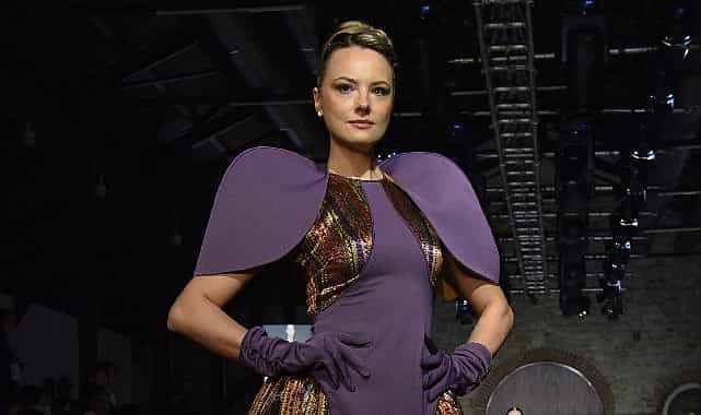 kraliceler gecesi kutnu ipegi tasarim yarismasinda gorkemli defile