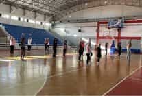 narlidere belediyesinin actigi aerobik kurslarina katilan kadinlar gune saglikli enerjik ve zinde basliyor