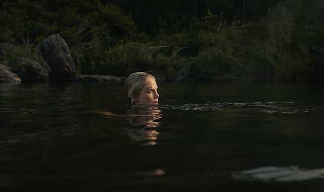 netflix basrollerinde charlize theron ve taron egertoni bulusturan yeni filmi apexin tanitim fragmanini paylasti