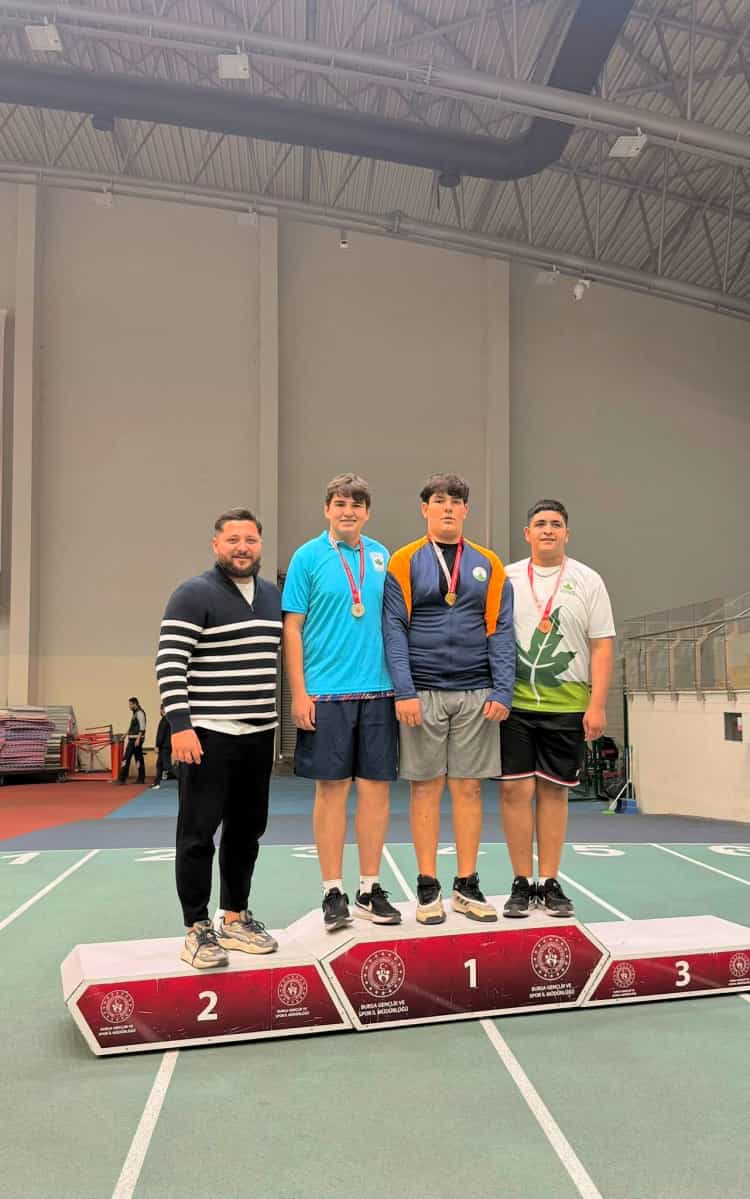 Osmangazi Belediyespor Atletizm Takımı Madalyaları Topladı