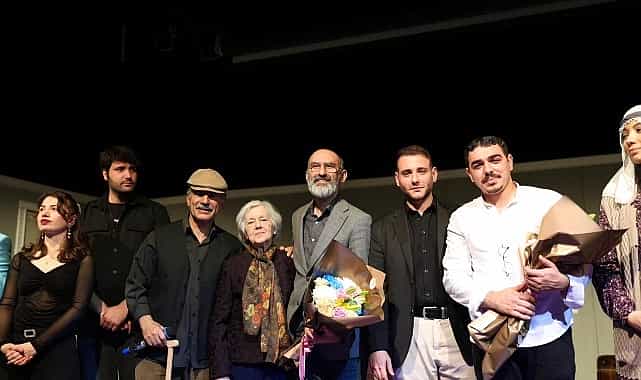 ozgur aksoy tiyatro gunlerine gorkemli final