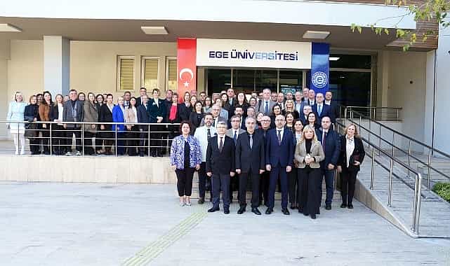 rektor prof dr alci hep birlikte kenetlenerek universitemizi daha yukariya tasiyacagiz