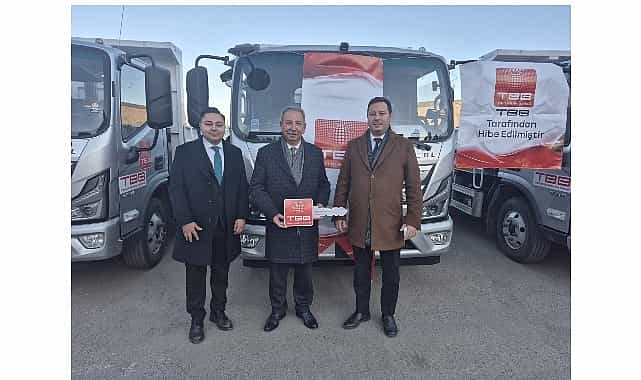 salihli belediyesine yeni cop toplama kamyonu