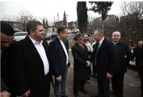 baskan buyukakina vanlilardan sicak karsilama