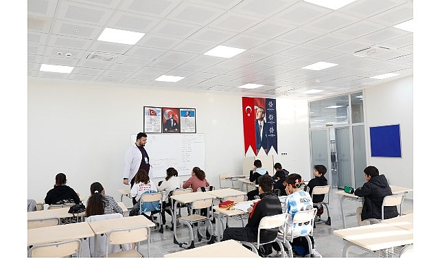 Başkan Çerçioğlu’nun Destekleriyle Her Yaştan Vatandaş İngilizce Öğreniyor 1 baskan cercioglunun destekleriyle her yastan vatandas ingilizce ogreniyor