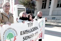 Emeklilerden Zam Tepkisi: Geçinemiyoruz