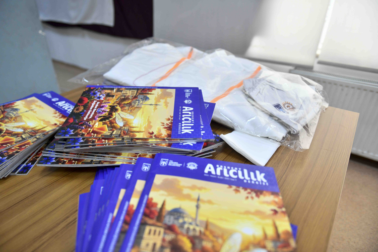 Ankara Büyükşehir Arıcılara Eğitim Desteğini Sürdürüyor