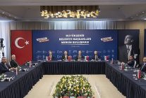 chpli buyuksehir belediye baskanlari mersinde bulustu