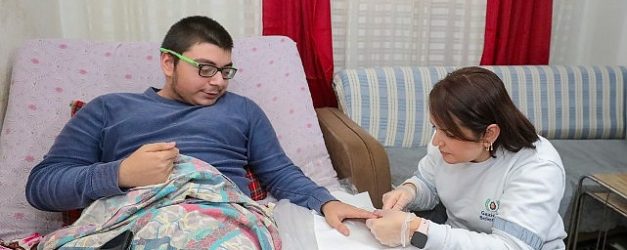 gaziemir belediyesinden vatandaslarin hayatina dokunan hizmet 1056 kisiye evde kuafor hizmeti