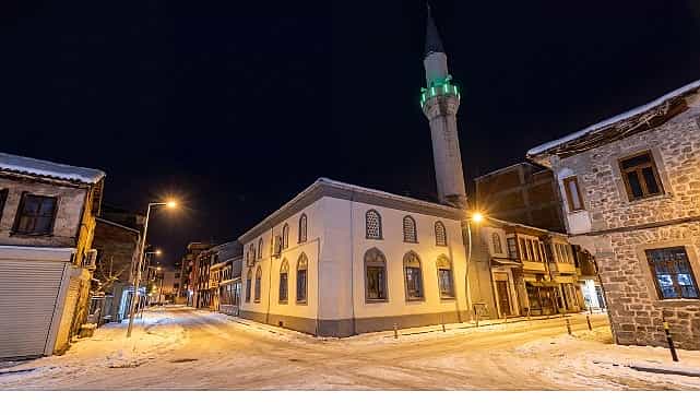 İnegöl Yeni Yılın İlk Sabah Namazında Buluştu 1 inegol yeni yilin ilk sabah namazinda bulustu