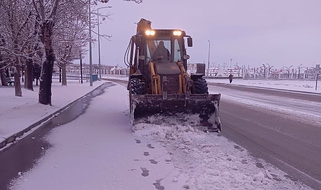 karaman belediyesinden kar calismasi
