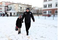 keciorende okul cevrelerinde karla mucadele ve guvenli gecis calismasi