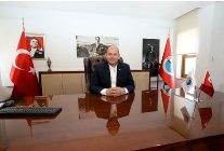 menderes belediyesinden cocuklara yariyil hediyesi