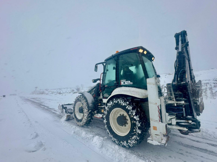 Midyat’ta Yoğun Kar Yağışına Karşı Seferberlik
