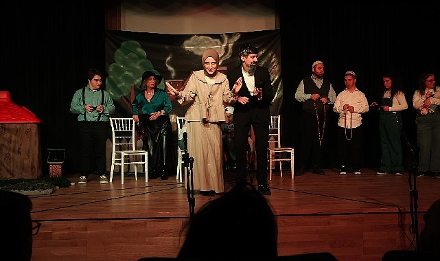 miras degil mubarek tiyatro oyunu ikinci gosterimiyle buyuk begeni topladi