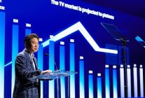 samsung ces 2026 kapsaminda duzenledigi gorsel ekranlar deep dive panelinde televizyonun yeni donemine yonelik vizyonunu acikladi