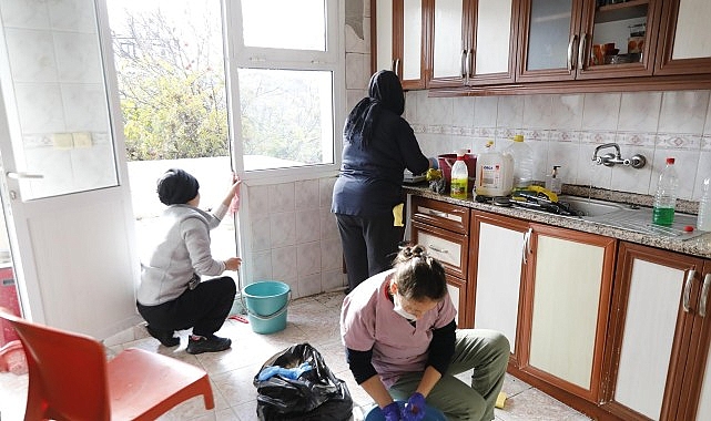 seferihisar belediyesinden gonullere dokunan sosyal destek