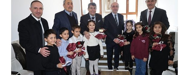 selcukluda karne sevinci baskan pekyatirmaci ogrencilerle bulustu